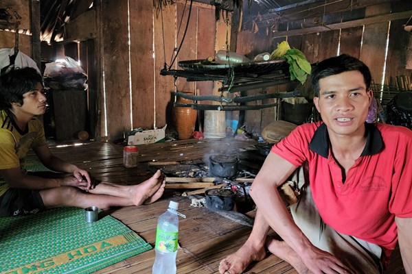 UBND tỉnh Kon Tum chỉ đạo kiểm tra, xử lý vụ xã tự ý “giữ” tiền hỗ trợ của dân để làm khu tái định cư - Anh 2