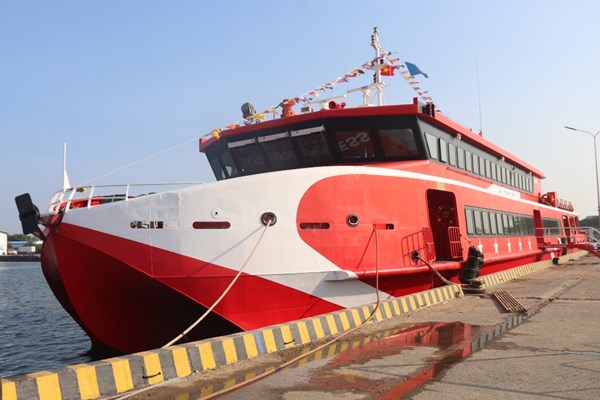 Đưa vào khai thác tàu cao tốc hai thân tuyến Phan Thiết - Phú Quý - Anh 1