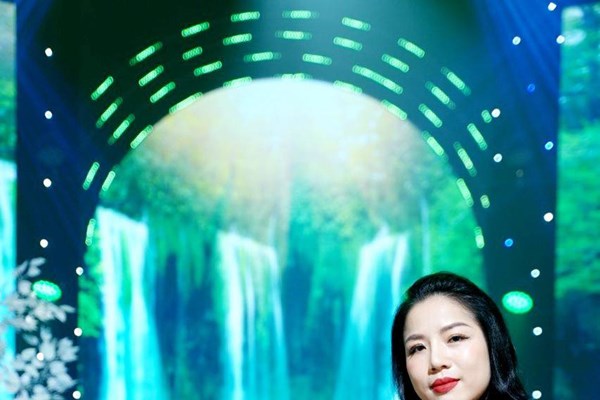 Nghệ sĩ hào hứng làm MV “Sóng yêu” - Anh 2