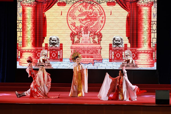 Bạn trẻ tìm về “Thanh âm nguồn cội” - Anh 1