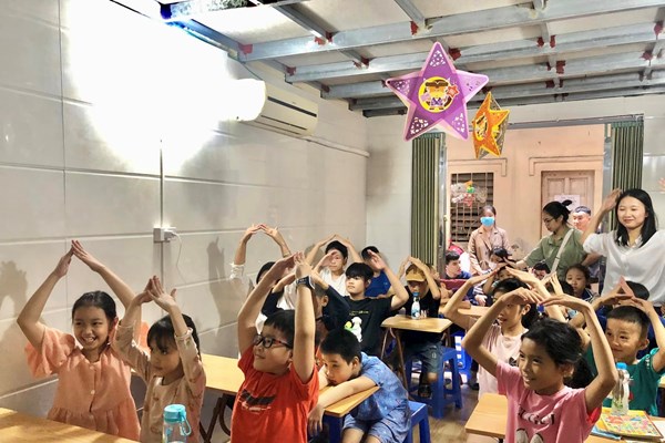 Lớp học Cầu Vồng: Chắp cánh cho những hoàn cảnh khó khăn - Anh 3