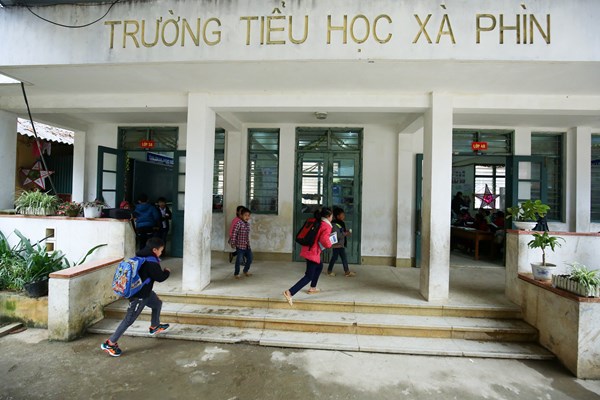“Thư viện trên đá” - Anh 2