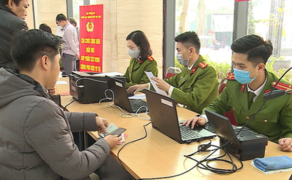 Tháo gỡ các “điểm nghẽn” triển khai Đề án 06 - Anh 1