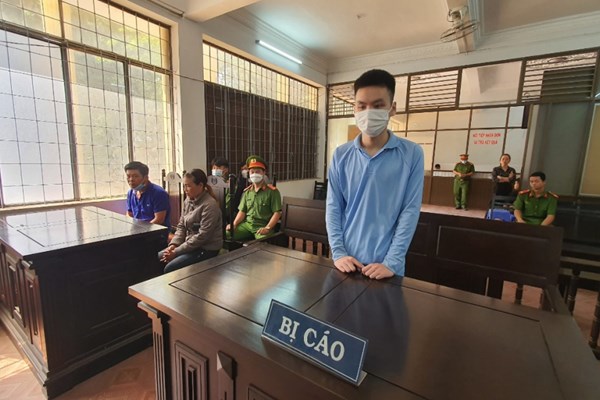 Xử phạt 11 năm tù giam cho kẻ 'Mua bán người dưới 16 tuổi' - Anh 1