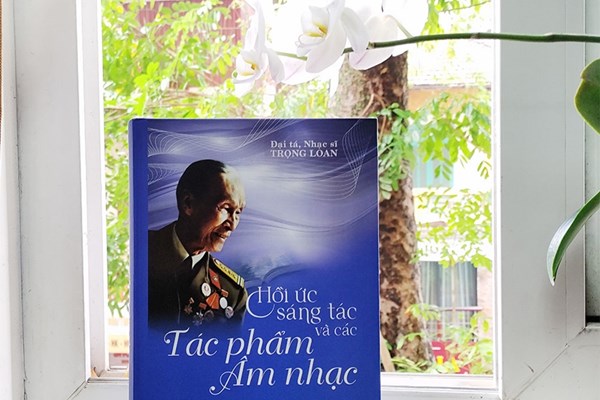 Ra mắt sách về hồi ức và sáng tác của Đại tá, nhạc sĩ Trọng Loan - Anh 1