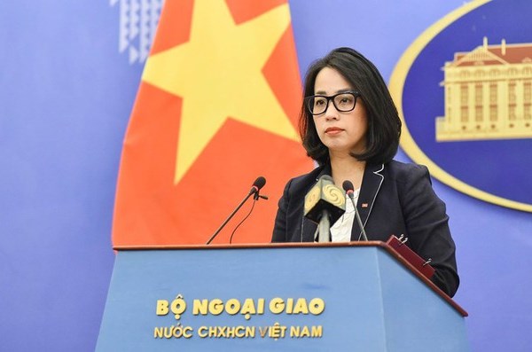 Trung Quốc lắp phao đèn báo hiệu ở Trường Sa vi phạm chủ quyền của Việt Nam - Anh 1