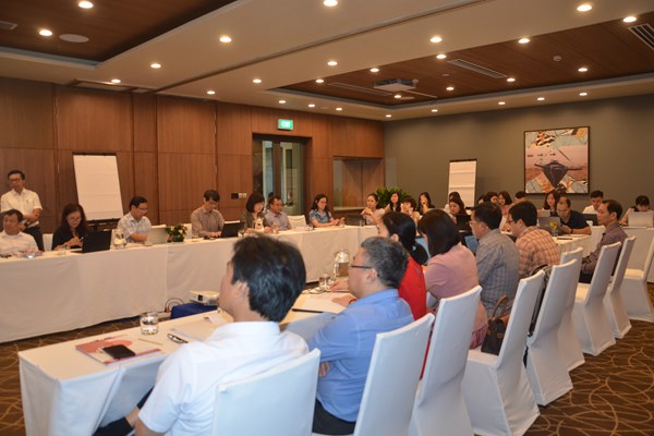 Đề nghị cấm lưu hành thuốc lá điện tử - Anh 1