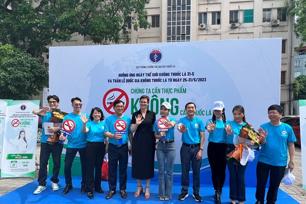 Ngày Thế giới không thuốc lá: Chúng ta cần thực phẩm, không cần thuốc lá - Anh 1