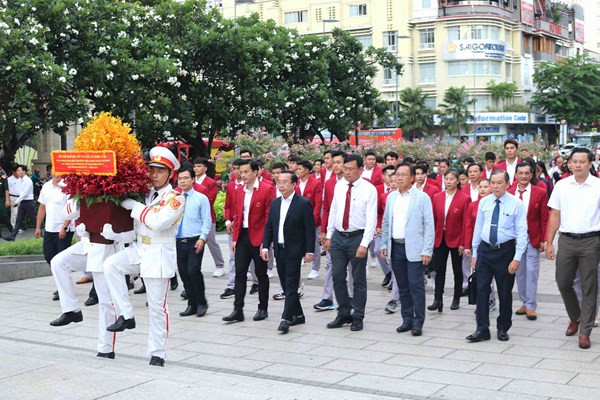 TP.HCM khen thưởng các HLV, VĐV đạt thành tích cao tại SEA Games 32 - Anh 1
