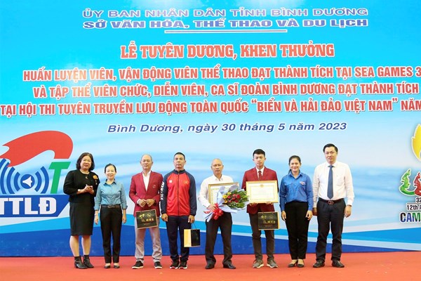 Bình Dương khen thưởng HLV, VĐV đạt thành tích tại SEA Games 32 - Anh 4