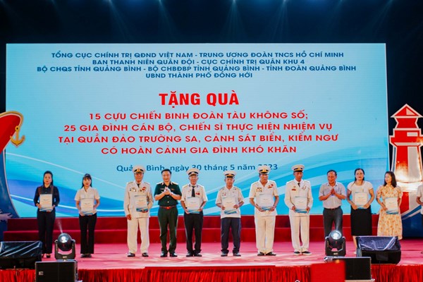“Tuổi trẻ với biển, đảo quê hương” - Anh 3