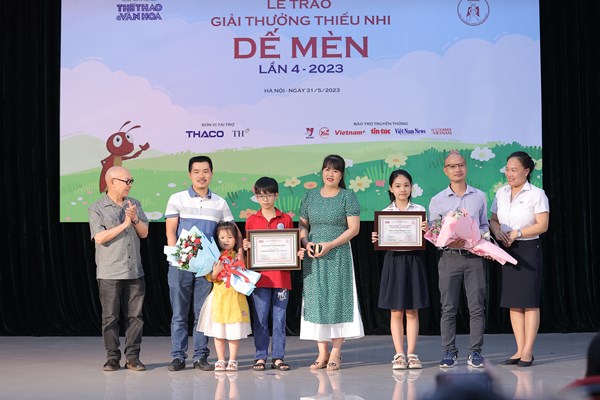 Trao giải thưởng thiếu nhi Dế Mèn lần thứ tư - Anh 2