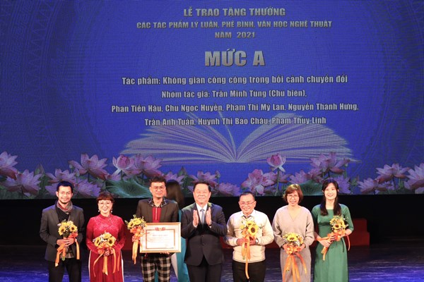 Định vị đúng vai trò của Lý luận, phê bình văn học nghệ thuật​​​​​​​ (Bài 2): Trăn trở nâng cao chất lượng ngay từ đầu vào - Anh 1