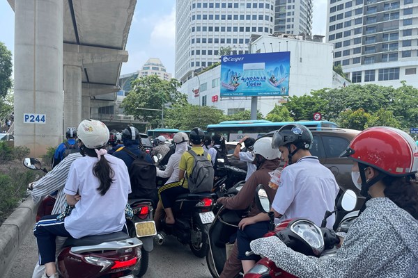 Bắt đầu cuộc đua vào các trường chuyên tại Hà Nội - Anh 1