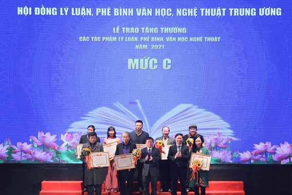 Định vị đúng vai trò của Lý luận, phê bình văn học nghệ thuật​​​​​​​ (Bài cuối): Cần lắm một giải pháp tổng thể và dài hơi - Anh 1