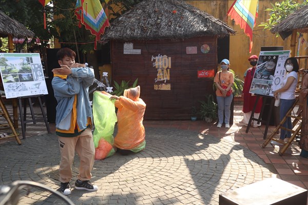 Ngày Môi trường thế giới đến với Một rừng cây, một đời người: Màu xanh sẽ mãi ngân vang - Anh 2