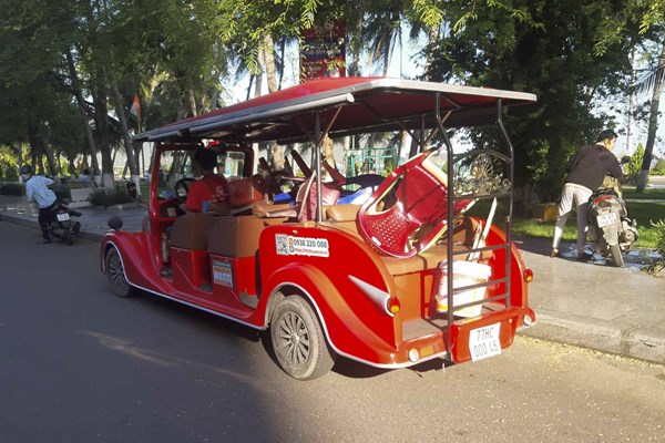 “Bát nháo” xe điện ở Quy Nhơn - Anh 1