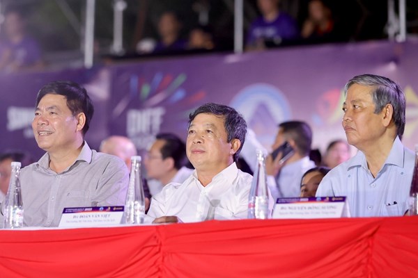 Khai mạc Lễ hội pháo hoa quốc tế Đà Nẵng - DIFF 2023:   Bản hợp ca hòa bình - Anh 2