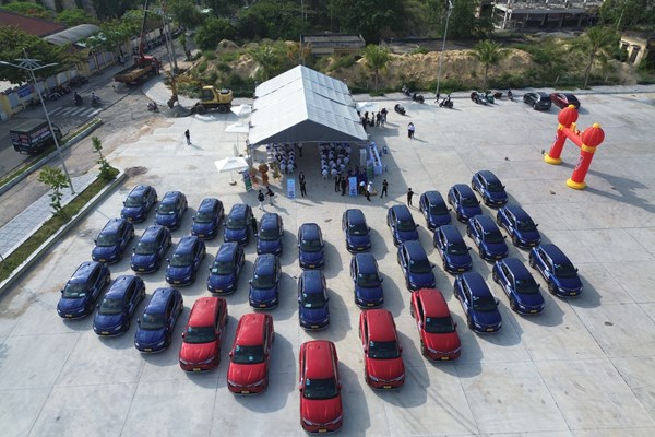 Taxi điện đầu tiên hoạt động phục vụ người dân, du khách tại Hội An - Anh 2