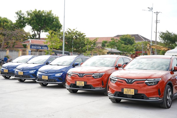 Taxi điện đầu tiên hoạt động phục vụ người dân, du khách tại Hội An - Anh 3