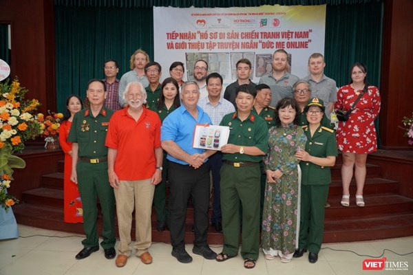 Lễ tiếp nhận “Hồ sơ Di sản chiến tranh Việt Nam” và ra mắt tập truyện ngắn “Đức Mẹ Online” - Anh 1