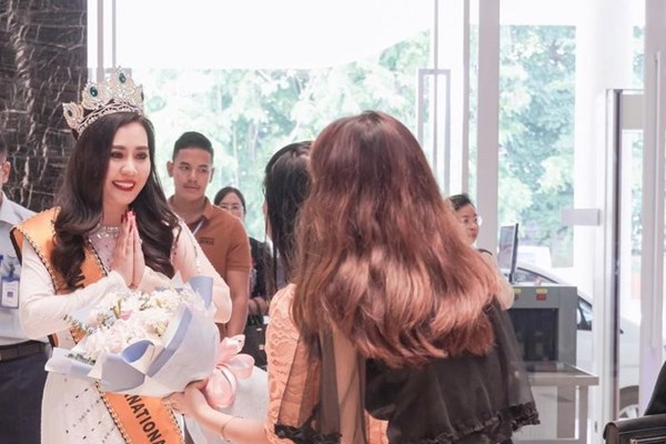 Hoa hậu Phan Kim Oanh để lại ấn tượng với truyền thông Myanmar - Anh 1