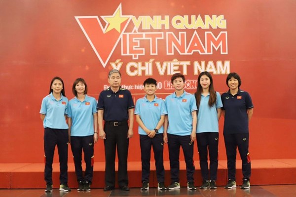 Tuyển nữ Việt Nam tiếp tục được vinh danh - Anh 1
