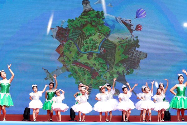 “Một rừng cây, một đời người”: Tiếng nói từ trái tim của những người làm nghệ thuật bảo vệ môi trường - Anh 3