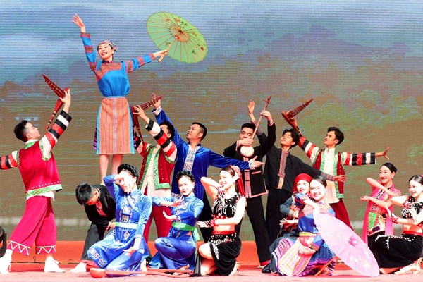 “Một rừng cây, một đời người”: Tiếng nói từ trái tim của những người làm nghệ thuật bảo vệ môi trường - Anh 6