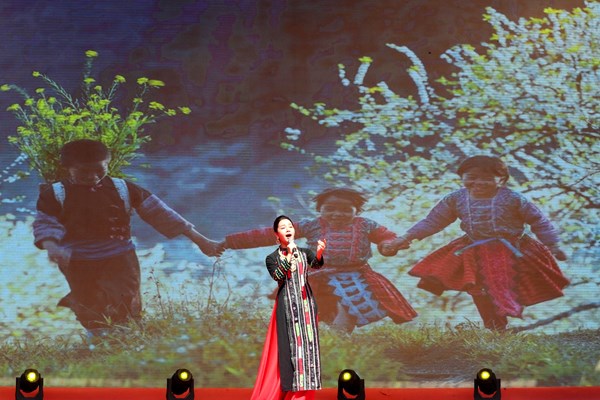 “Một rừng cây, một đời người”: Tiếng nói từ trái tim của những người làm nghệ thuật bảo vệ môi trường - Anh 7