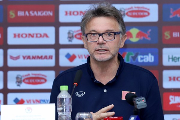 HLV Philippe Troussier tiết lộ kế hoạch của ĐTQG và U23 trong đợt hội quân tháng 6 - Anh 1