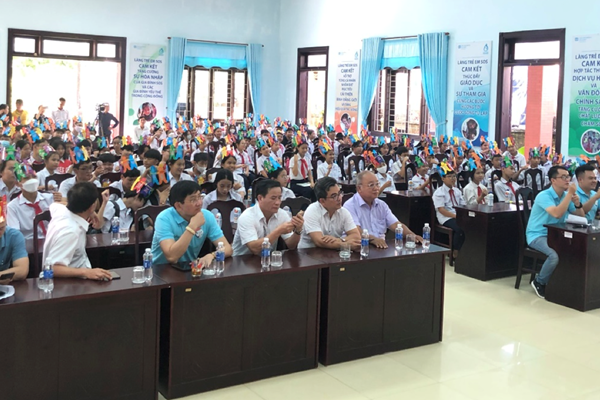 Tổng đài quốc gia Bảo vệ trẻ em 111 tăng cường truyền thông phòng, chống xâm hại trẻ em - Anh 3