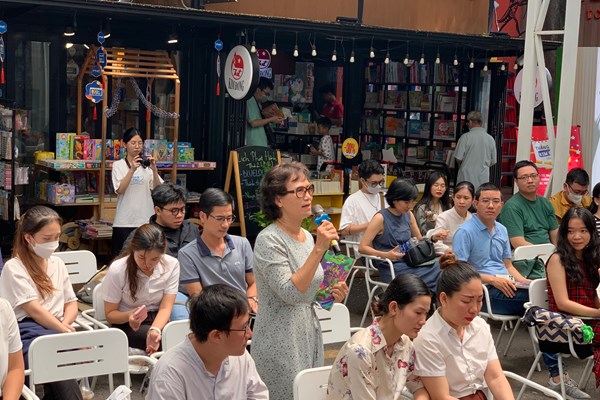 Khu rừng trong chai: Khuyến khích thiếu nhi bảo vệ môi trường - Anh 2