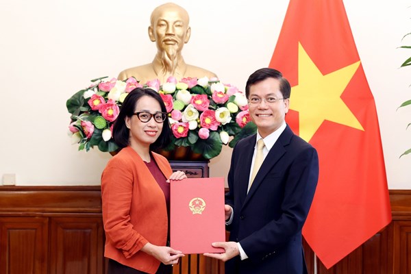Bà Phạm Thu Hằng làm Người Phát ngôn Bộ Ngoại giao - Anh 1