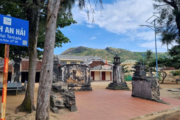 Hơn 20 năm thầm lặng trông coi di tích ở đảo Lý Sơn - Anh 4