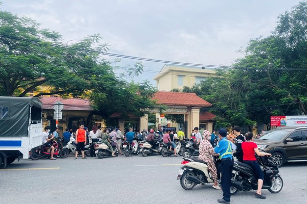Thi vào lớp 10 tại Hà Nội: Kỳ thi an toàn, đề thi vừa sức - Anh 1