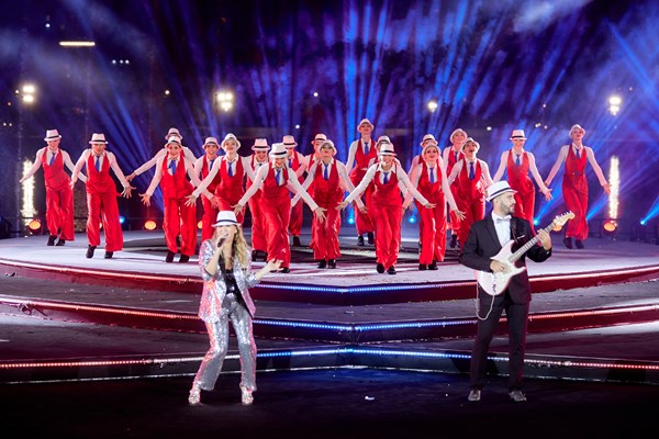 Đà Nẵng: Khán đài 5.000 chỗ được lấp đầy trong đêm pháo hoa thứ hai - Anh 2