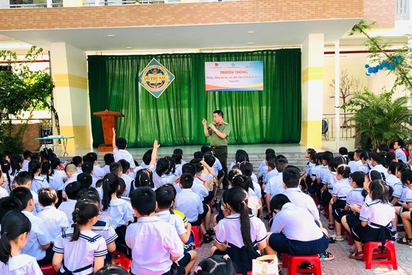 Thi vào lớp 10 tại Hà Nội: Dự kiến phổ điểm cao - Anh 1