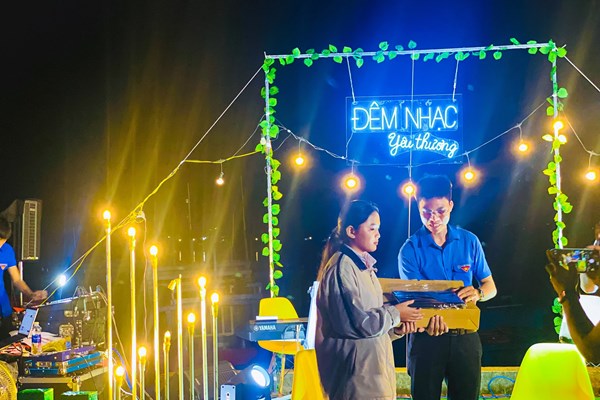 Đêm nhạc mang yêu thương cho trẻ em đặc biệt - Anh 3