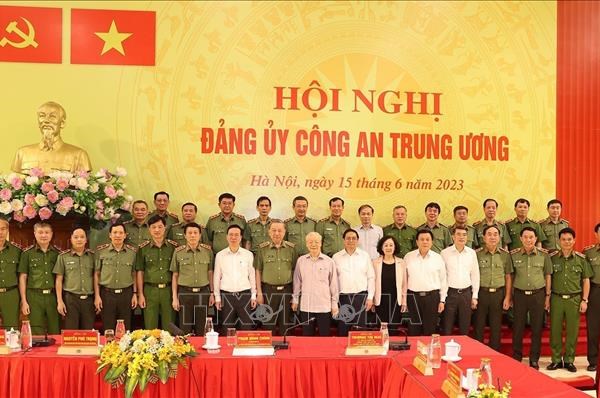Lực lượng CAND phát huy vai trò 'gương mẫu, đi đầu' trong xây dựng, chỉnh đốn Đảng - Anh 2