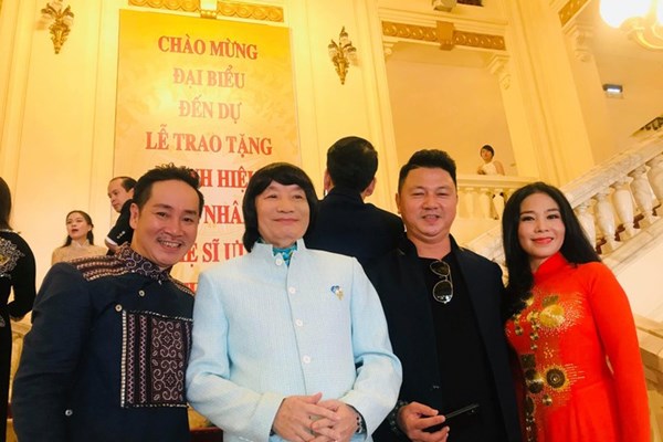 Không có chuyện “lạm phát” danh hiệu - Anh 1