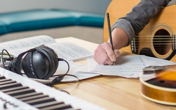 Không có chuyện “lạm phát” danh hiệu - Anh 2