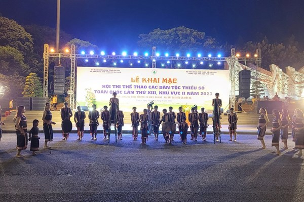 Gia Lai: Khai mạc Hội thi thể thao các DTTS toàn quốc lần thứ VIII - Anh 1