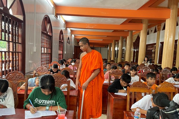 Lớp học trong chùa và những người thầy “đặc biệt” - Anh 3