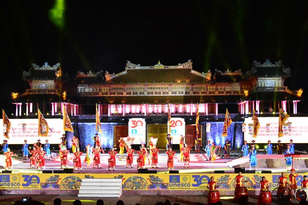 Hành trình 30 năm của Di sản Huế - Anh 2
