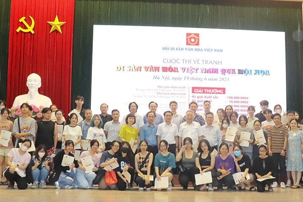 Tạo sức lan tỏa từ Cuộc thi vẽ tranh “Di sản văn hóa Việt Nam qua hội họa” - Anh 3