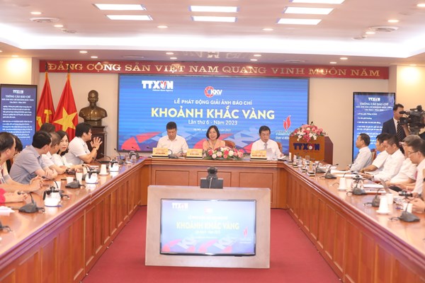 Phát động Giải thưởng ảnh báo chí Khoảnh khắc vàng lần thứ 6 - Anh 1