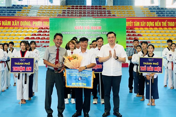 Khởi tranh Giải Taekwondo tỉnh Bình Dương 2023 - Anh 1