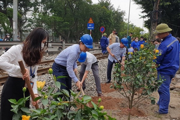 Du lịch đường sắt: Làm gì để viên ngọc tỏa sáng? (Bài 4) Xây dựng hình ảnh văn minh trên mỗi chuyến tàu... - Anh 2