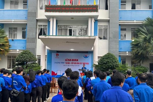Gia Lai: Ra quân chương trình tư vấn, tiếp sức mùa thi năm 2023 - Anh 1